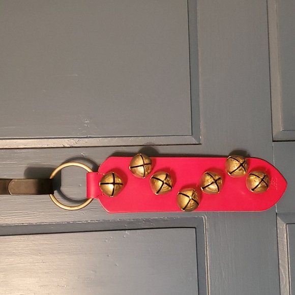 Vintage MBS Sleigh Bells Red Leather Brass Christmas Holiday Door Decoration - Picture 6 of 7
